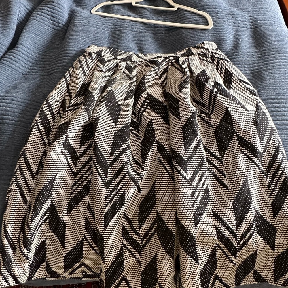 New York &Company skirt, knee length